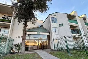 2822 S Bartell Dr, Houston, TX 77054 - Photo 12