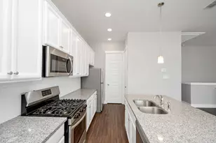 705 Strawberry Pines Ct, Houston, TX 77009 - Photo 8
