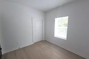 8101 Venus St, Houston, TX 77088 - Photo 14