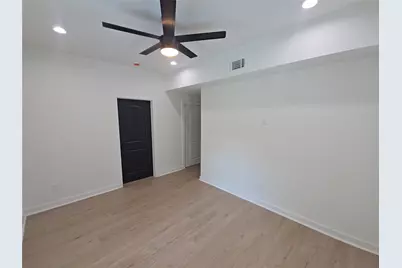 8101 Venus Street #B, Houston, TX 77088 - Photo 10