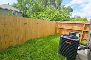 8101 Venus St, Houston, TX 77088 - Photo 22