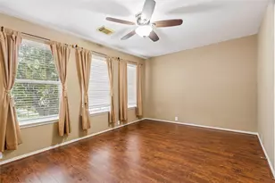 10306 Logan Bridge Ln, Sugar Land, TX 77498 - Photo 22