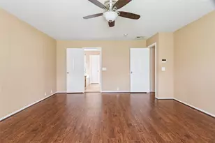10306 Logan Bridge Ln, Sugar Land, TX 77498 - Photo 10