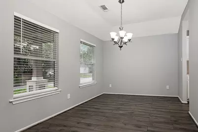 139 S Vesper Bend Circle, The Woodlands, TX 77382 - Photo 4