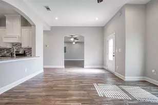 1206 N Avenue L, Freeport, TX 77541 - Photo 8