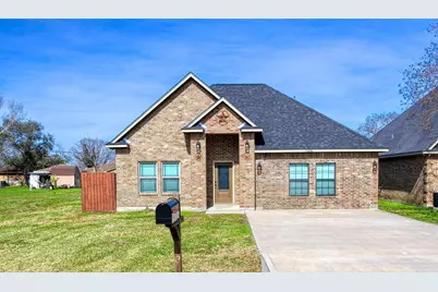 1206 N Avenue L, Freeport, TX 77541 - Photo 1