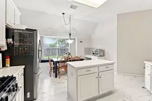 10414 Raybrook Ln, Houston, TX 77089 - Photo 10