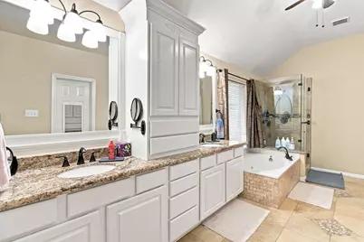 10414 Ray Brook Lane, Houston, TX 77089 - Photo 14