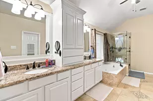 10414 Raybrook Ln, Houston, TX 77089 - Photo 14