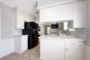 9206 Sharpview Dr, Houston, TX 77036 - Photo 14