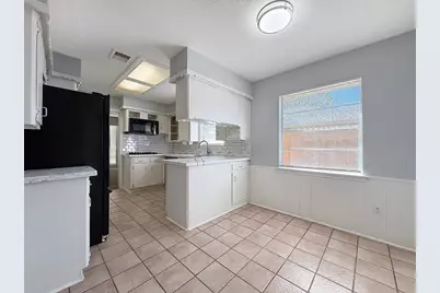 9206 Sharpview Drive, Houston, TX 77036 - Photo 12