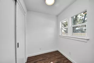 1015 E 32nd St, Houston, TX 77022 - Photo 32