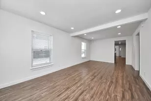 1015 E 32nd St, Houston, TX 77022 - Photo 6
