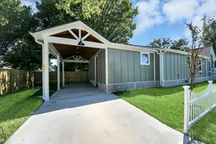 1015 E 32nd St, Houston, TX 77022 - Photo 36