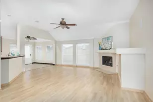 179 Greenridge Cir, League City, TX 77573 - Photo 6