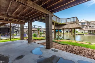 70 Tarpon St, Bayou Vista, TX 77563 - Photo 40