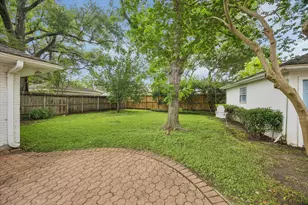 7623 Meadowvale Dr, Houston, TX 77063 - Photo 18