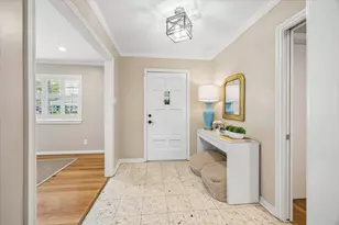 7623 Meadowvale Dr, Houston, TX 77063 - Photo 2