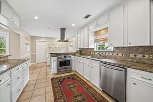 7623 Meadowvale Dr, Houston, TX 77063 - Photo 6