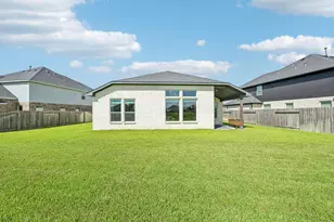 409 Chardonnay Dr, Alvin, TX 77511 - Photo 34