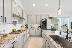 409 Chardonnay Dr, Alvin, TX 77511 - Photo 14