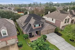 206 N Vershire Cir, The Woodlands, TX 77354 - Photo 2