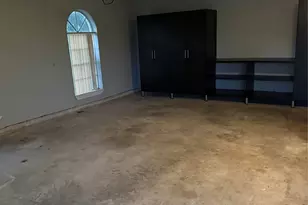 302 Country Road 893, Angleton, TX 77515 - Photo 28