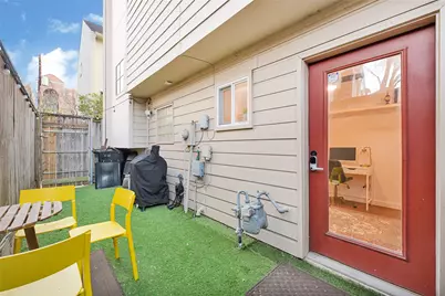 939 Colorado Street #8, Houston, TX 77007 - Photo 8