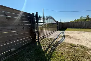 415 County Rd 3560, Cleveland, TX 77327 - Photo 10