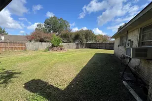 13630 Runney Meade Dr, Sugar Land, TX 77498 - Photo 16