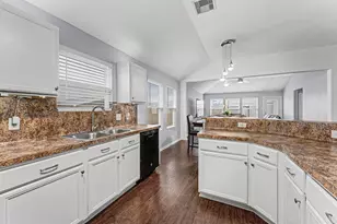 16758 N Blue Jay Dr, Conroe, TX 77385 - Photo 12