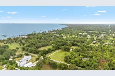 325 Bay Avenue S, Kemah, TX 77565 - Photo 1