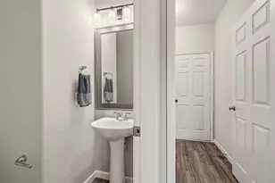 8530 E Highlands Crossing, Highlands, TX 77562 - Photo 12