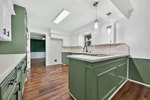 202 Laura Ln, Conroe, TX 77385 - Photo 12