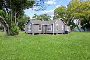 102 22nd St N, Texas City, TX 77590 - Photo 2