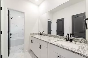 4309 Larkspur St, Houston, TX 77051 - Photo 14