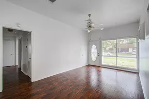 3326 Proswimmer St, Houston, TX 77088 - Photo 4