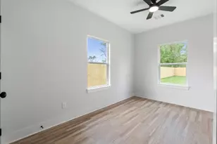 1615 Dolly Wright St, Houston, TX 77088 - Photo 6