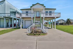 970 Townsend Dr, Port Bolivar, TX 77650 - Photo 1