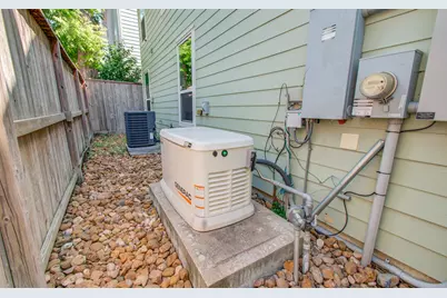 6621 N Main Street, Houston, TX 77009 - Photo 30