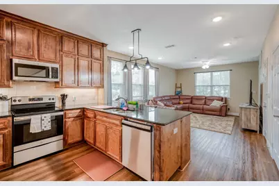 3730 Boettcher Drive #401, Huntsville, TX 77340 - Photo 6