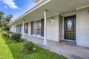 3513 E Bayou Dr, Shoreacres, TX 77571 - Photo 4