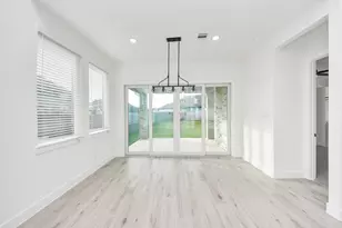 9519 Chateau Hill Dr, Manvel, TX 77578 - Photo 6