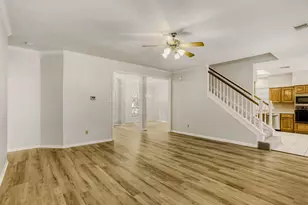 14 S Duskwood Pl, The Woodlands, TX 77381 - Photo 10