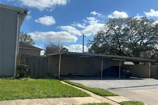 6702 Biggs Ct, Houston, TX 77061 - Photo 8