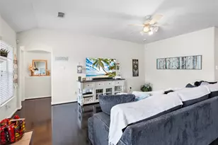 2117 Laughing Gull Ln, League City, TX 77573 - Photo 4