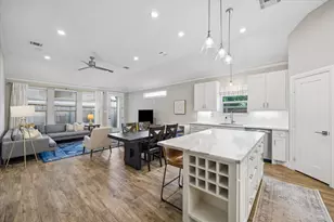 940 W 21st St, Houston, TX 77008 - Photo 1