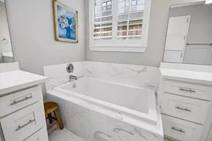 940 W 21st St, Houston, TX 77008 - Photo 14