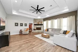 7723 Stratford Hall Dr, Rosharon, TX 77583 - Photo 18