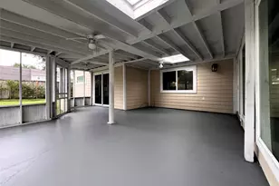 11831 Briar Forest Dr, Houston, TX 77077 - Photo 18